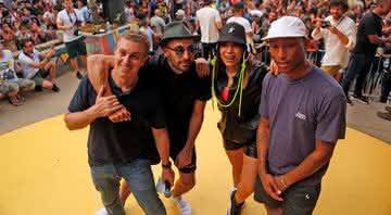 Luciano Huck, JR, Anitta e Pharrel Williams no Morro da Providência - Gshow/Fabiano Battaglin