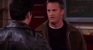Matthew Perry como Chandler em Friends. Crédito: Divulgação/NBC