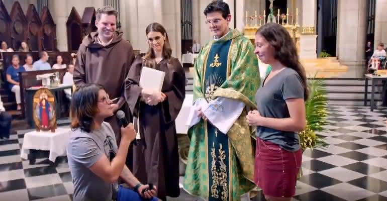 Igor e Bruna desistiram da vida religiosa e se casarão no próximo episódio do reality Fábrica de Casamentos - Dilvugação/SBT