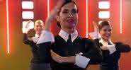 Ao som de Vogue, da Madonna, Fátima Bernardes dançou ao lado de bailarinas da sua academia Escola de Jazz Carlota Portella - Globoplay