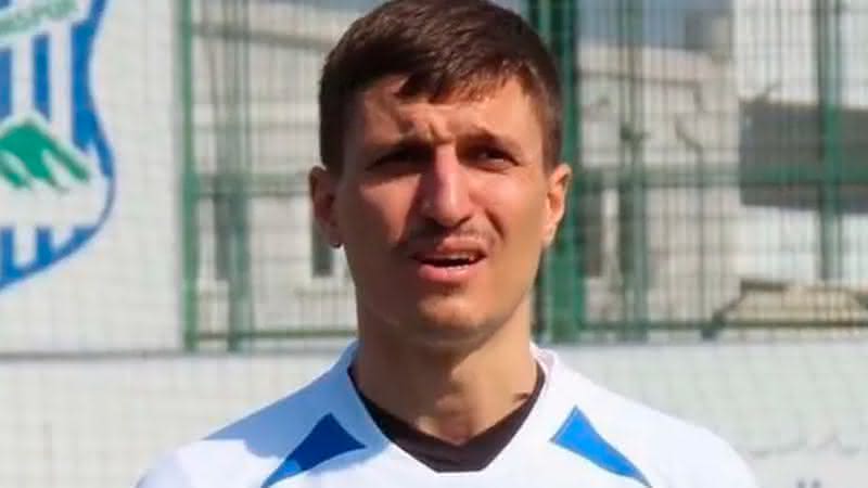 Cevher Toktas em vídeo no seu time de futebol - Youtube