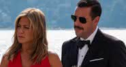 Jennifer Aniston e Adam Sandler em 'Mistério no Mediterrâneo' - Divulgação/Netflix