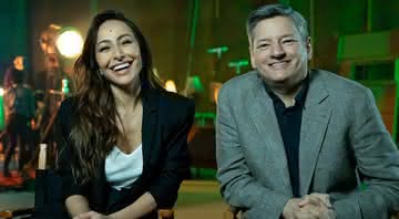 Sabrina Sato e Ted Sarandos, chefe de conteúdo da Netflix, no set de 'Reality Z'. - Divulgação/Netflix