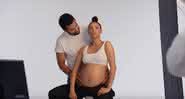 Shay Mitchell anunciado sua gravidez - Reprodução/YouTube