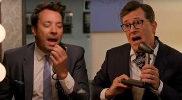 Jimmy Fallon e Stephen Colbert recriam cena de 'Stranger Things' - Reprodução/YouTube
