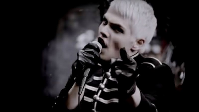Gerard Way, ex-vocalista do My Chemical Romance - YouTube