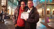 O diretor do filme Cary Fukunaga e Daniel Craig - Instagram