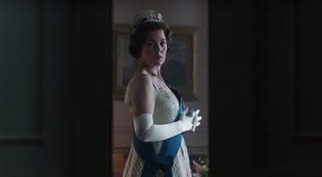 Olivia Colman como a Rainha Elizabeth II em The Crown. Crédito: Reprodução/Netflix