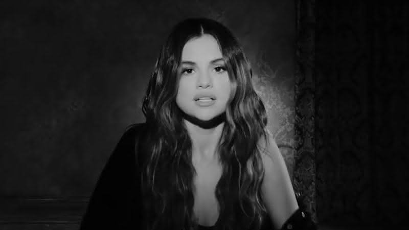 Selena Gomez em clipe de Lose You To Love Me - YouTube