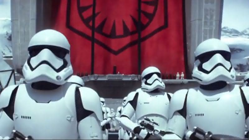 Stormtroopers em Star Wars: O Despertar da Força - Disney