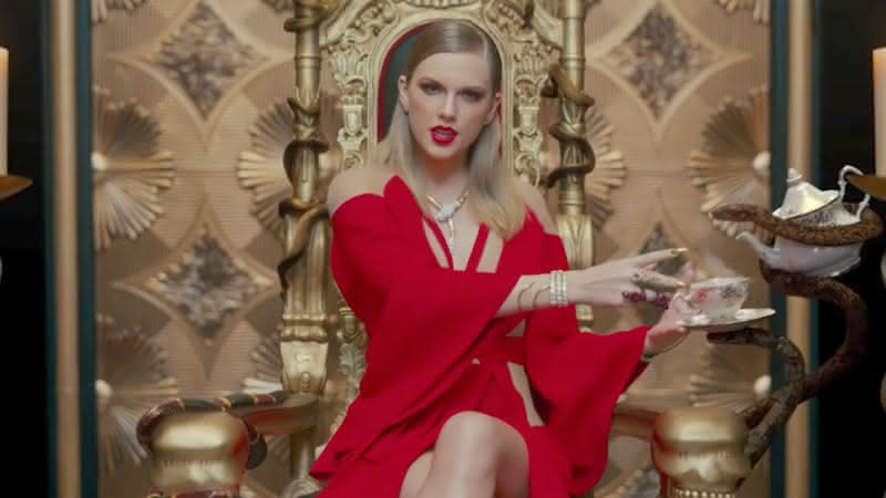 Taylor Swift quebra recorde na Billboard - YouTube