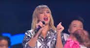 Taylor Swift faz pocket show na China - YouTube