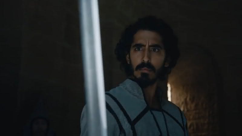 Dev Patel interpreta Gawain no filme - Reprodução/Netflix
