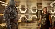 Taika Waititi como Korg e Chris Hemsworth como Thor em cena de Thor: Ragnarok - Divulgação/Marvel